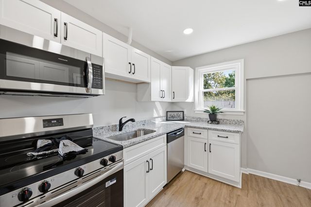 220 Parkstream Circle, West Columbia, SC 29170