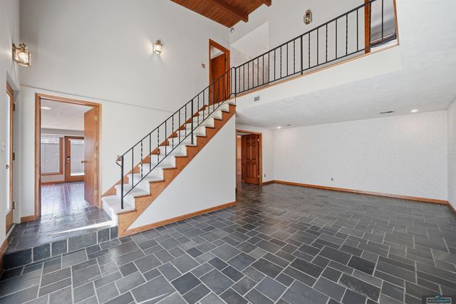 7803 Northshore Drive, Lincoln, NE 68516