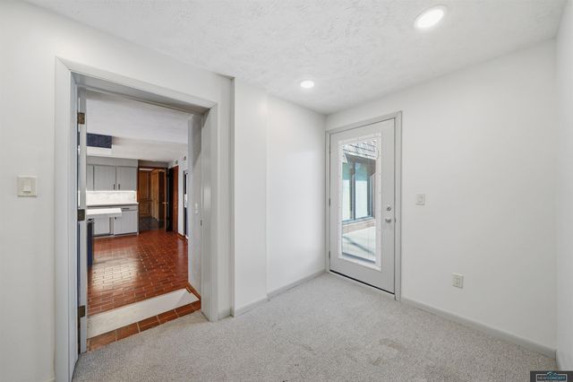 7803 Northshore Drive, Lincoln, NE 68516