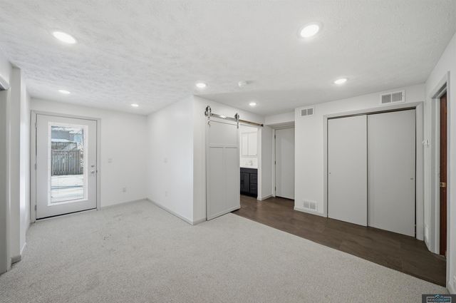 7803 Northshore Drive, Lincoln, NE 68516