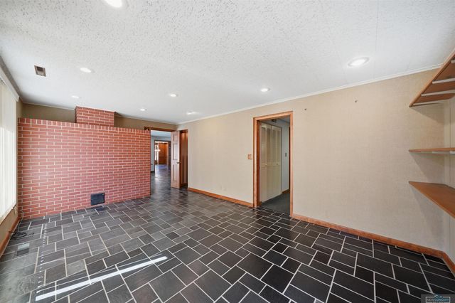 7803 Northshore Drive, Lincoln, NE 68516