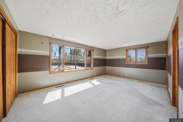 7803 Northshore Drive, Lincoln, NE 68516