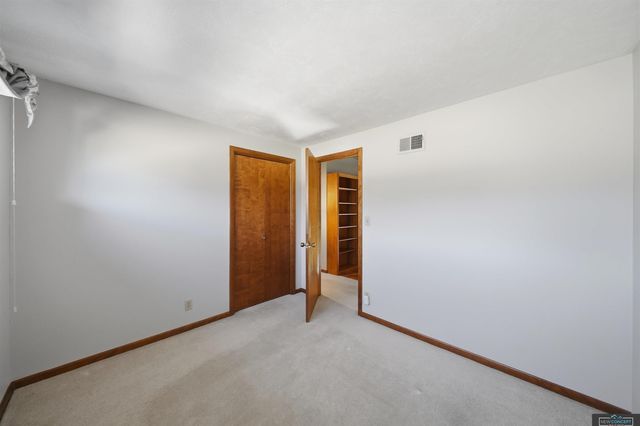 7803 Northshore Drive, Lincoln, NE 68516