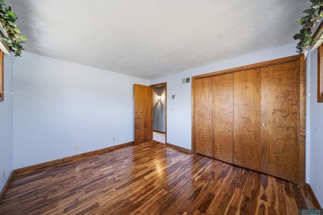 7803 Northshore Drive, Lincoln, NE 68516