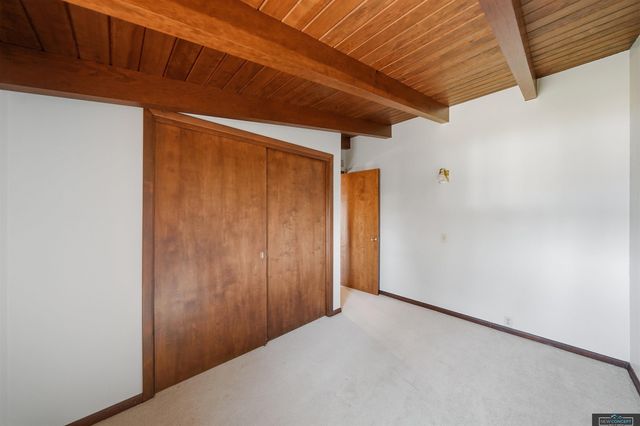 7803 Northshore Drive, Lincoln, NE 68516