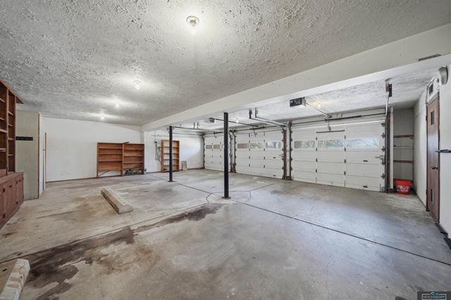 7803 Northshore Drive, Lincoln, NE 68516