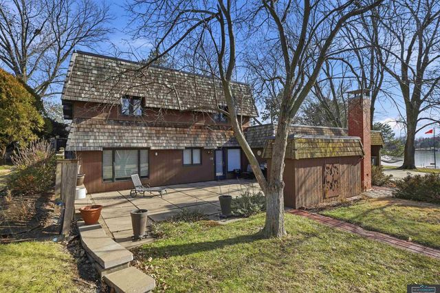 7803 Northshore Drive, Lincoln, NE 68516