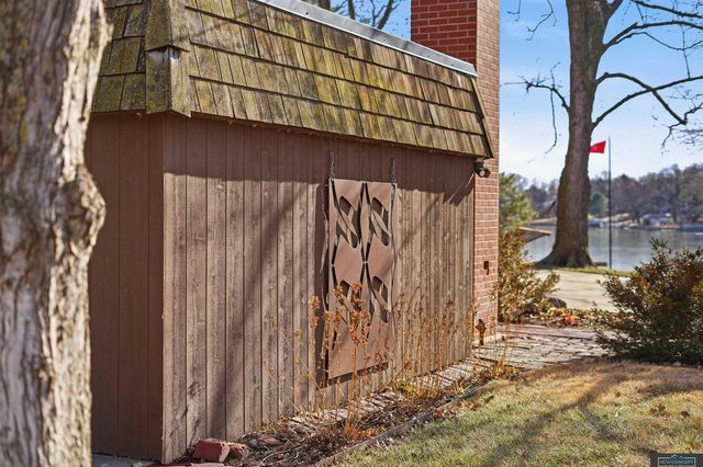 7803 Northshore Drive, Lincoln, NE 68516