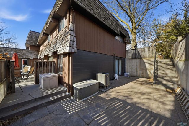 7803 Northshore Drive, Lincoln, NE 68516