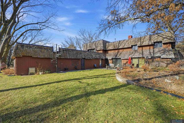 7803 Northshore Drive, Lincoln, NE 68516