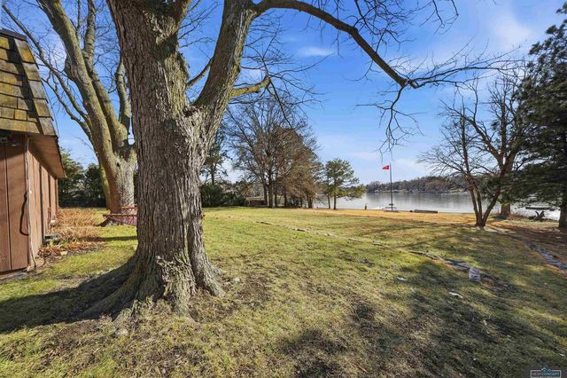 7803 Northshore Drive, Lincoln, NE 68516