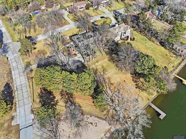 7803 Northshore Drive, Lincoln, NE 68516