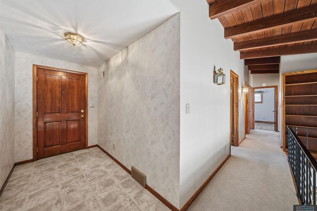 7803 Northshore Drive, Lincoln, NE 68516