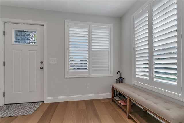 28 Ashley Street, Cranston, RI 02920