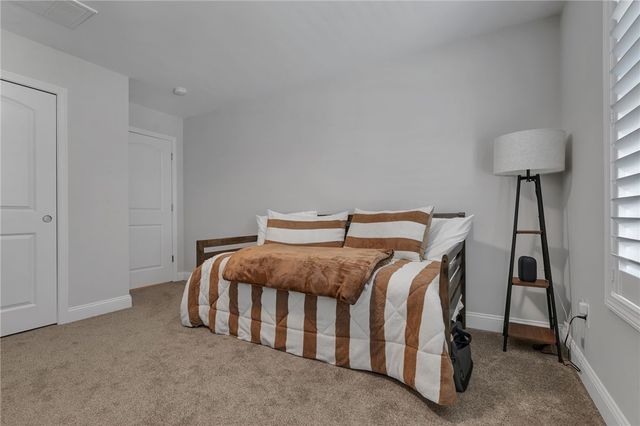 28 Ashley Street, Cranston, RI 02920