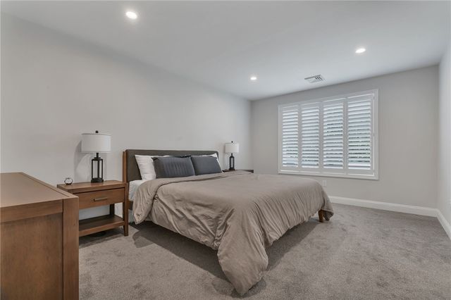 28 Ashley Street, Cranston, RI 02920