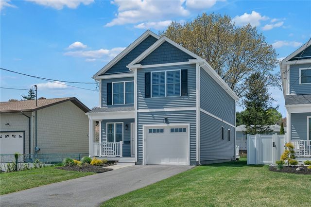 28 Ashley Street, Cranston, RI 02920
