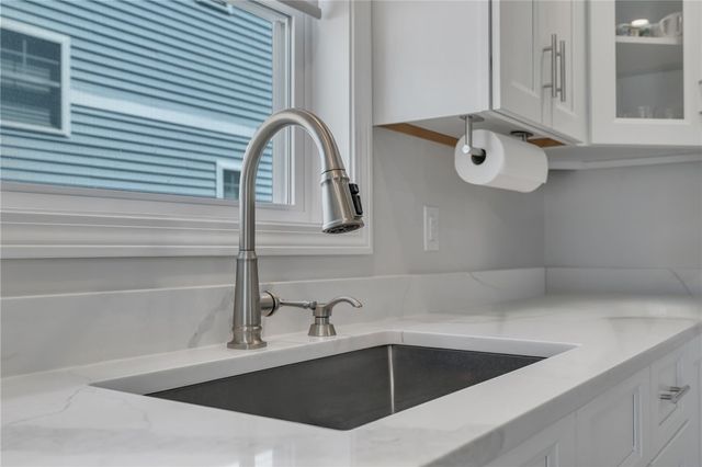 28 Ashley Street, Cranston, RI 02920