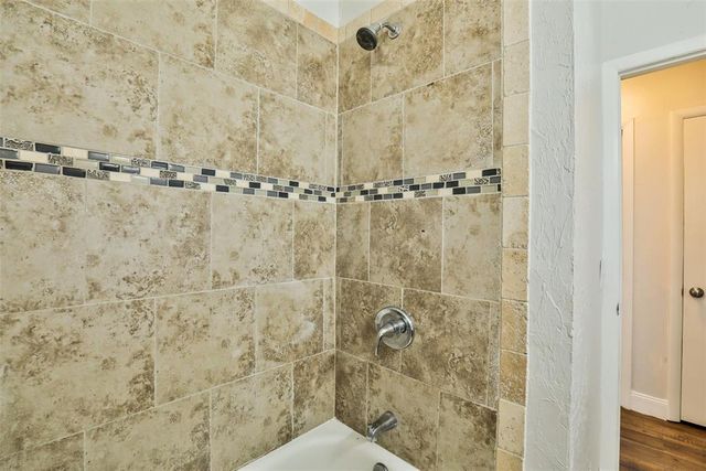939 NW 5th Street, Moore, OK 73160