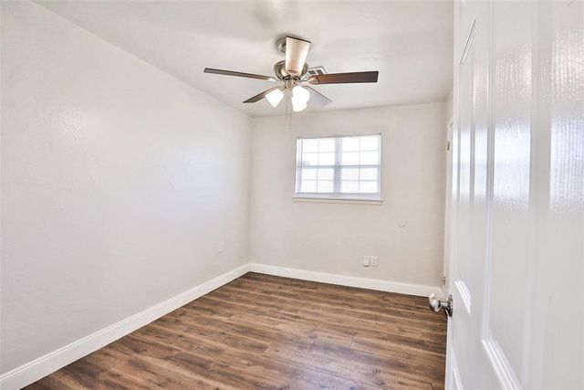 939 NW 5th Street, Moore, OK 73160