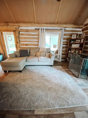 3644 State Highway Ww, Aurora, MO 65605