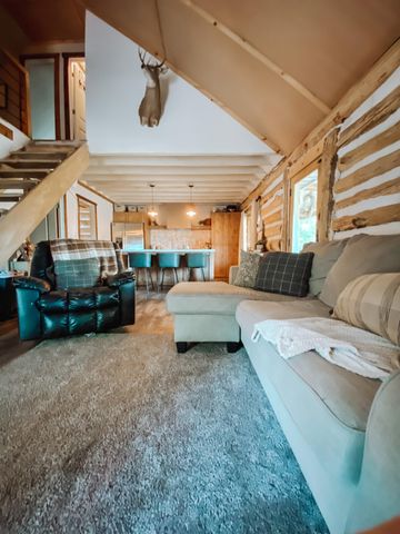 3644 State Highway Ww, Aurora, MO 65605