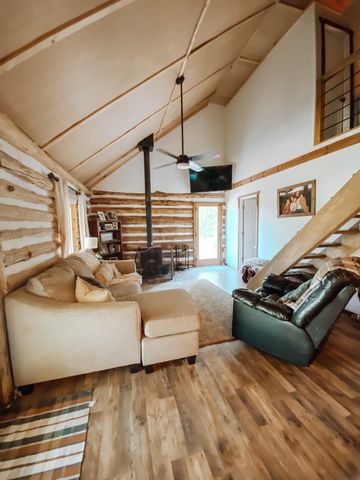 3644 State Highway Ww, Aurora, MO 65605