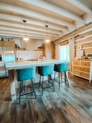 3644 State Highway Ww, Aurora, MO 65605