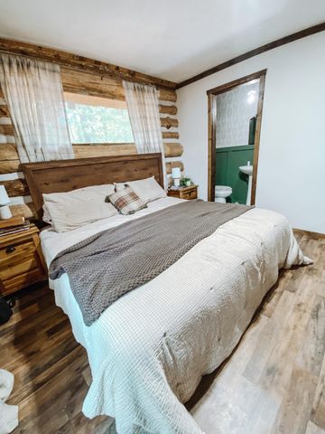 3644 State Highway Ww, Aurora, MO 65605