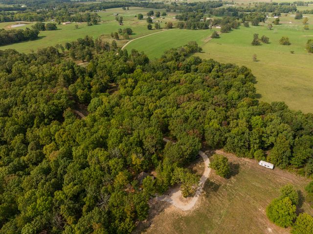 3644 State Highway Ww, Aurora, MO 65605