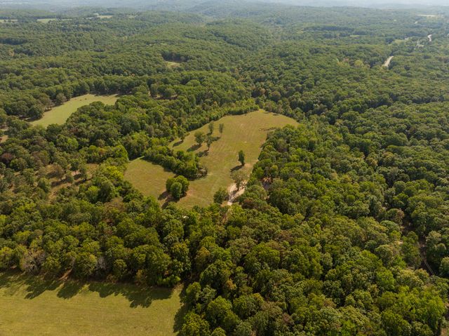 3644 State Highway Ww, Aurora, MO 65605