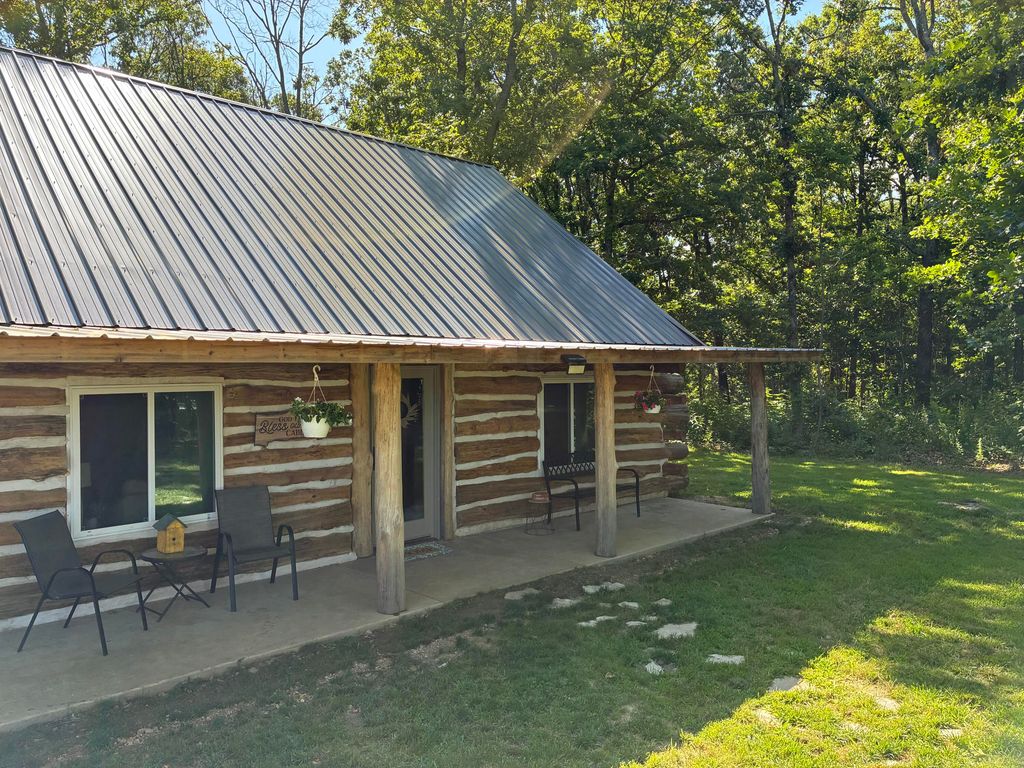 3644 State Highway Ww, Aurora, MO 65605