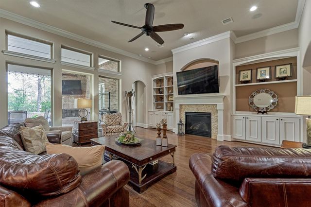 102 Sunridge Court, Montgomery, TX 77316