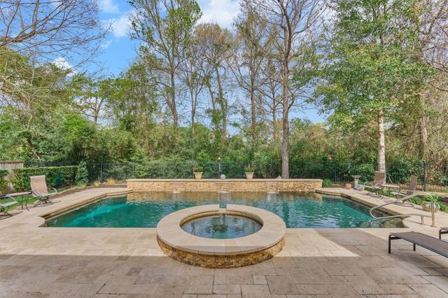 102 Sunridge Court, Montgomery, TX 77316