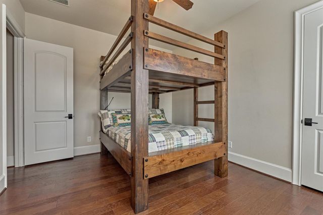 102 Sunridge Court, Montgomery, TX 77316