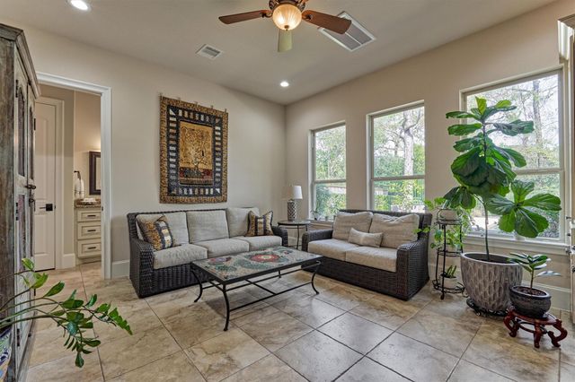 102 Sunridge Court, Montgomery, TX 77316