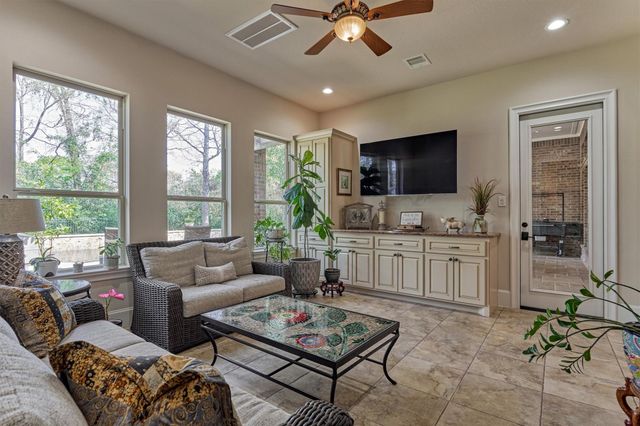 102 Sunridge Court, Montgomery, TX 77316