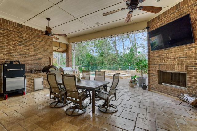 102 Sunridge Court, Montgomery, TX 77316