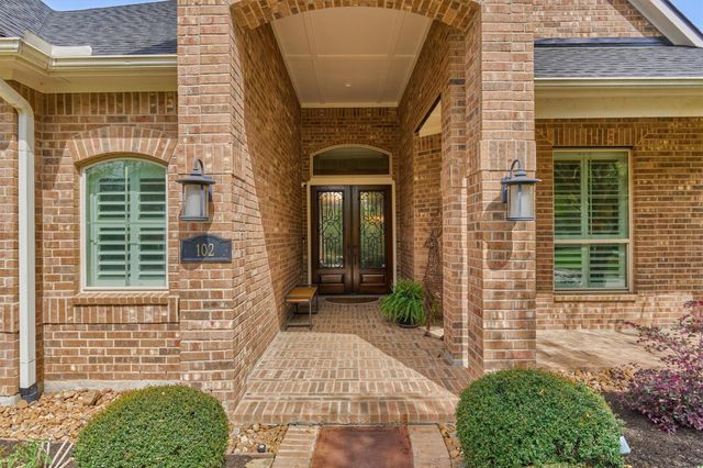 102 Sunridge Court, Montgomery, TX 77316