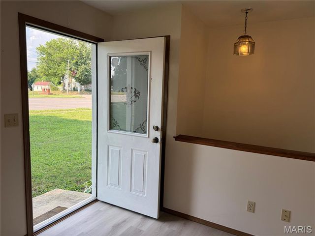 3209 College Avenue, Alton, IL 62002