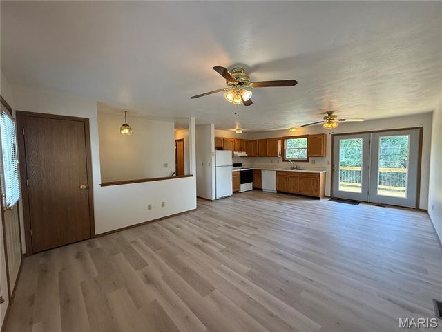 3209 College Avenue, Alton, IL 62002