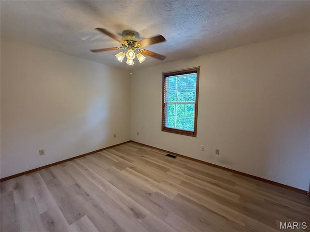3209 College Avenue, Alton, IL 62002