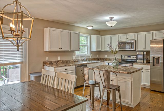 143 Rachelle Pl, Baxter, TN 38544