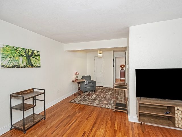 5900 Babcock Blvd 77, Ross Twp, PA 15237