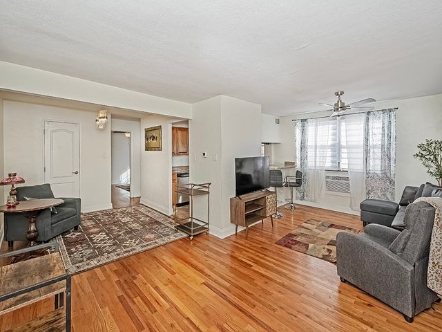 5900 Babcock Blvd 77, Ross Twp, PA 15237