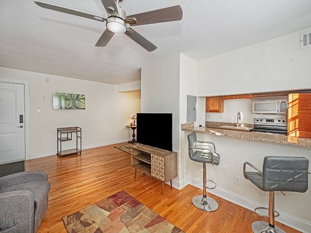 5900 Babcock Blvd 77, Ross Twp, PA 15237