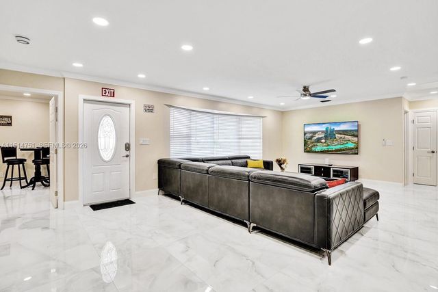 5500 Cleveland Street, Hollywood, FL 33021