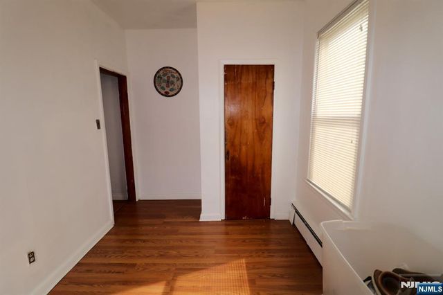 130 Wakeman Avenue, Newark, NJ 07104