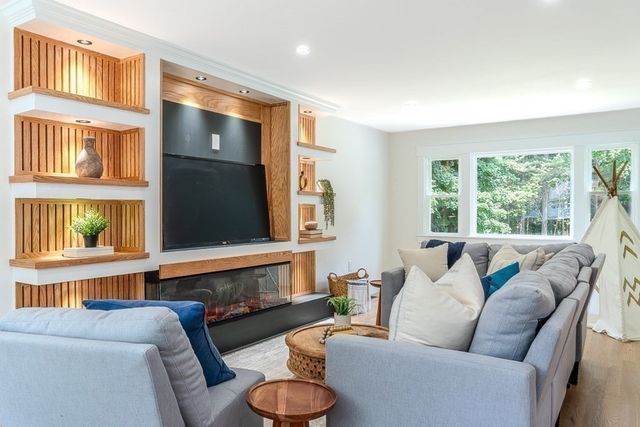 5 Franklin Avenue, Wilmington, MA 01887