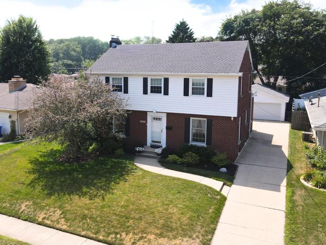 7832 7th AVENUE, Kenosha, WI 53143